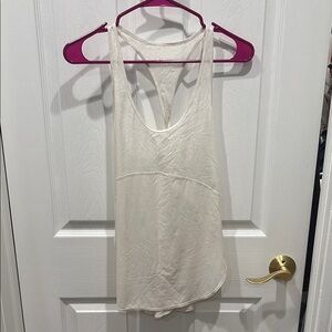 Lululemon off-white flowy tank